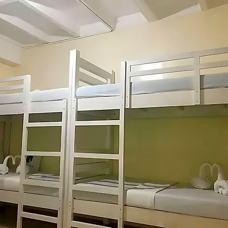 Insular Square Inn Powered By Cocotel