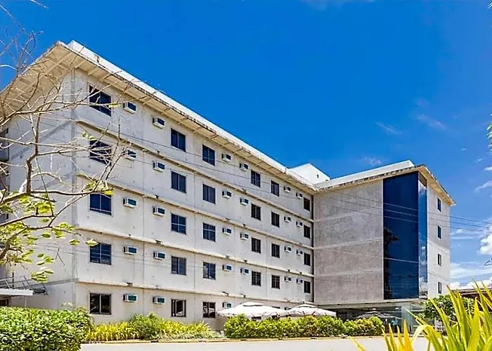 Insular Square Powered By Cocotel Hotel Mandaue City